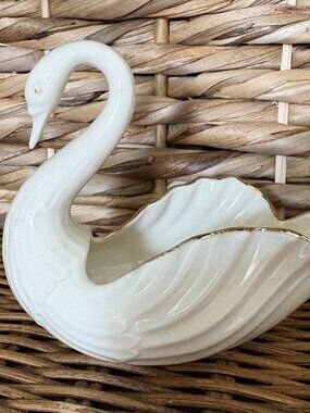 Lenox 120th Anniversary Collection Swan